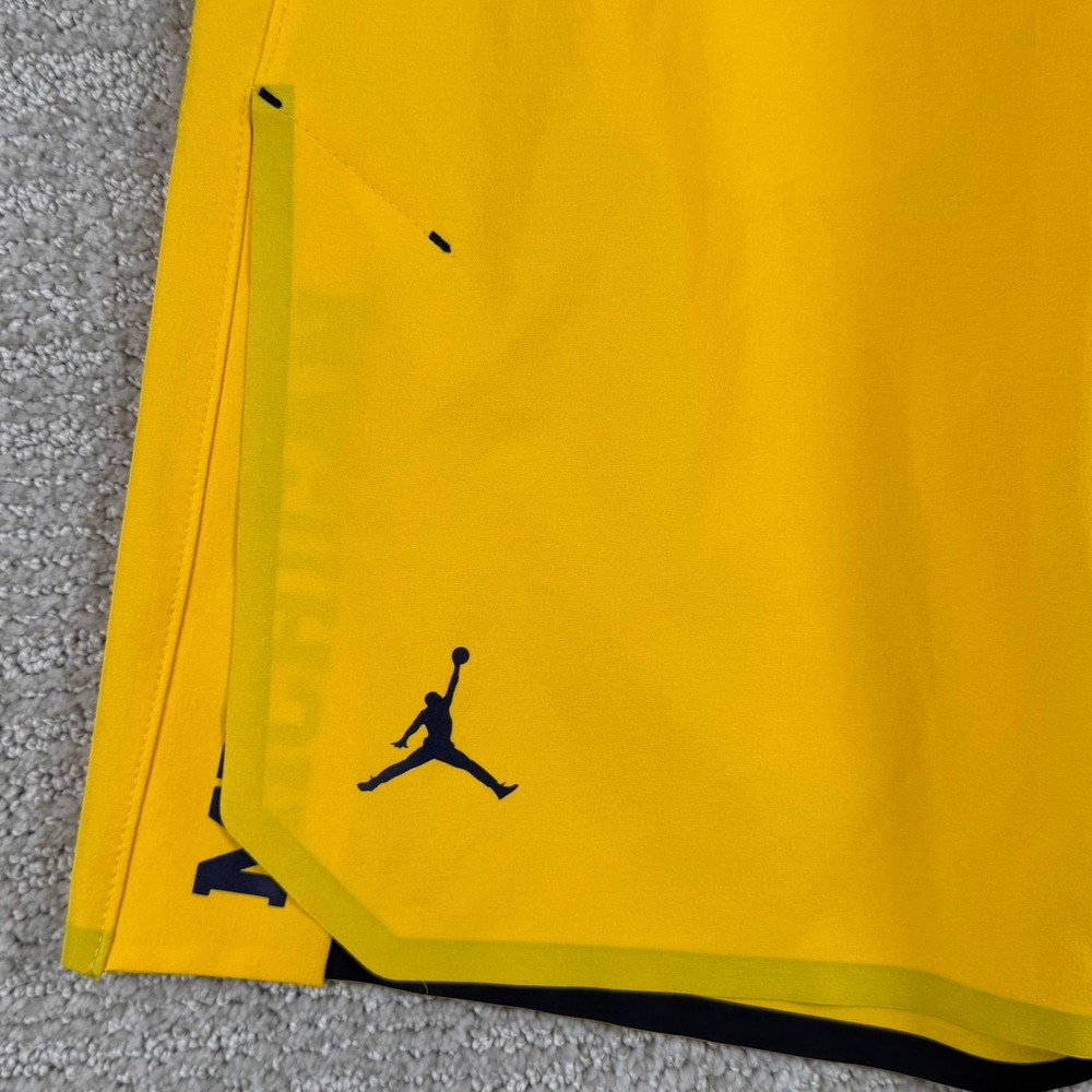 Nike Air Jordan Men Small Michigan Wolverines 11" Yellow Athletic Training Short - Picture 5 of 11